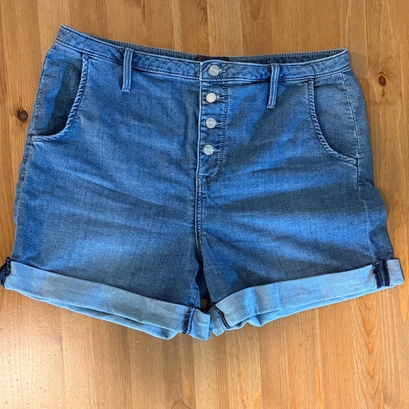 NYDJ Denim Blue Women's Shorts - Picture 1 of 3